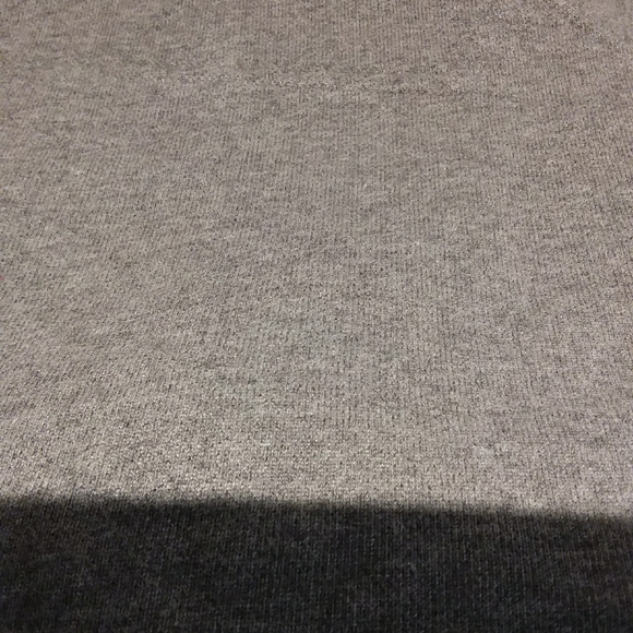 ⬇️Volcom french terry lined short sleeve hoodie - Picture 10 of 10